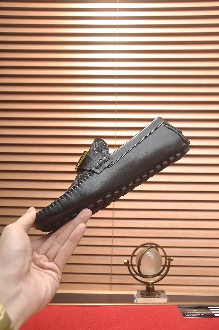 Men's men's shoes 💰420💶 [LV Doudou shoes] (water-dyed cowhide lining) new model is on the market, available on the official website. The new Doudou shoes are processed into single-color materials, and the uppers are made of imported horsehide leather. The body of the shoe is fully hemmed with mark thread, and is lined with imported original cowhide leather. The elegant shoe shape is super suitable for all-matching, and the size is 38-44.